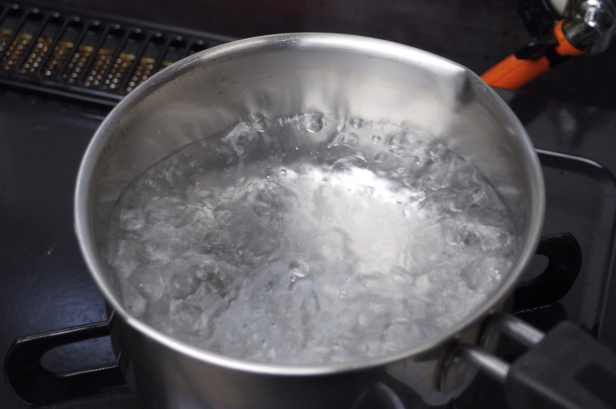 Hot Water (179 x 119 mm)