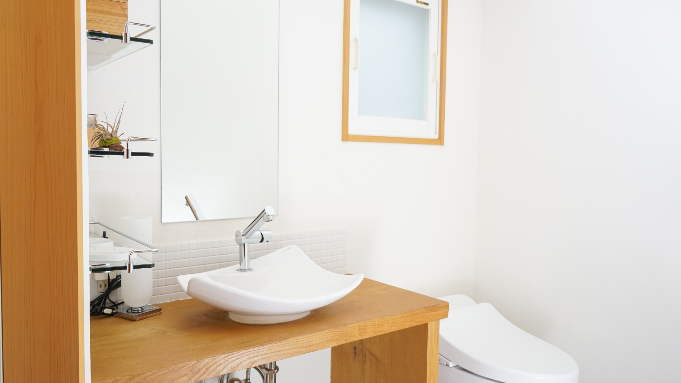 clogged toilet basin